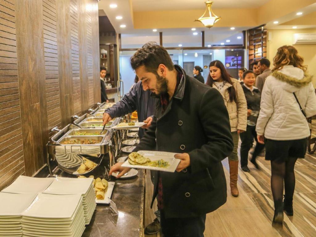 Da Yatra Courtyard Hotel & Resort Pokhara Dış mekan fotoğraf