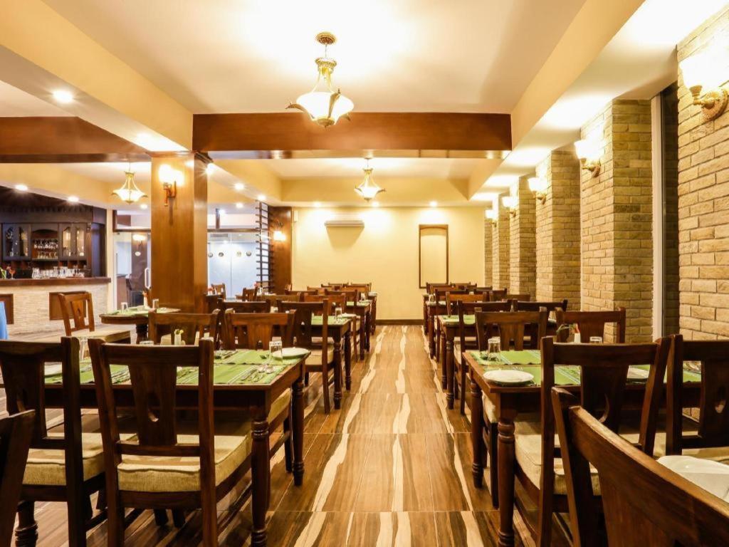 Da Yatra Courtyard Hotel & Resort Pokhara Dış mekan fotoğraf