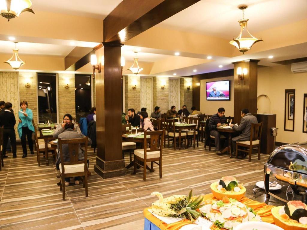 Da Yatra Courtyard Hotel & Resort Pokhara Dış mekan fotoğraf