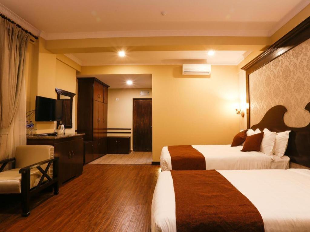 Da Yatra Courtyard Hotel & Resort Pokhara Dış mekan fotoğraf